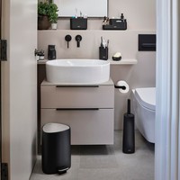 Органайзер для зубных щеток Joseph Joseph EasyStore Black 70600